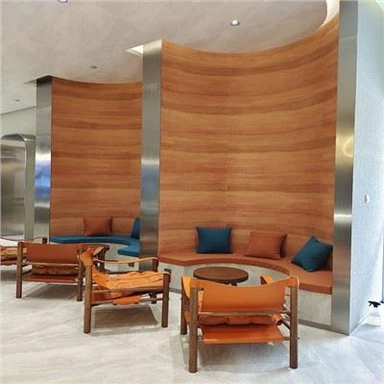 Nástenná dekorácia z flexibilných dlaždíc z vtlačenej zeme